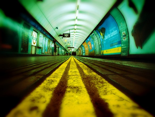 london underground platform beautiful